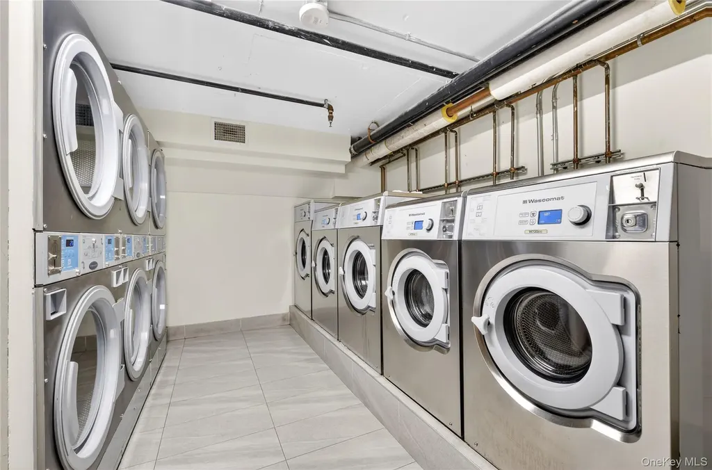 14238 37th Avenue Flushing NY 11354