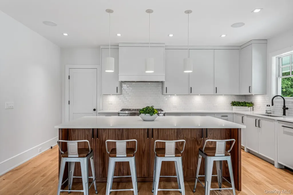 36 Jagger Lane Westhampton NY 11977