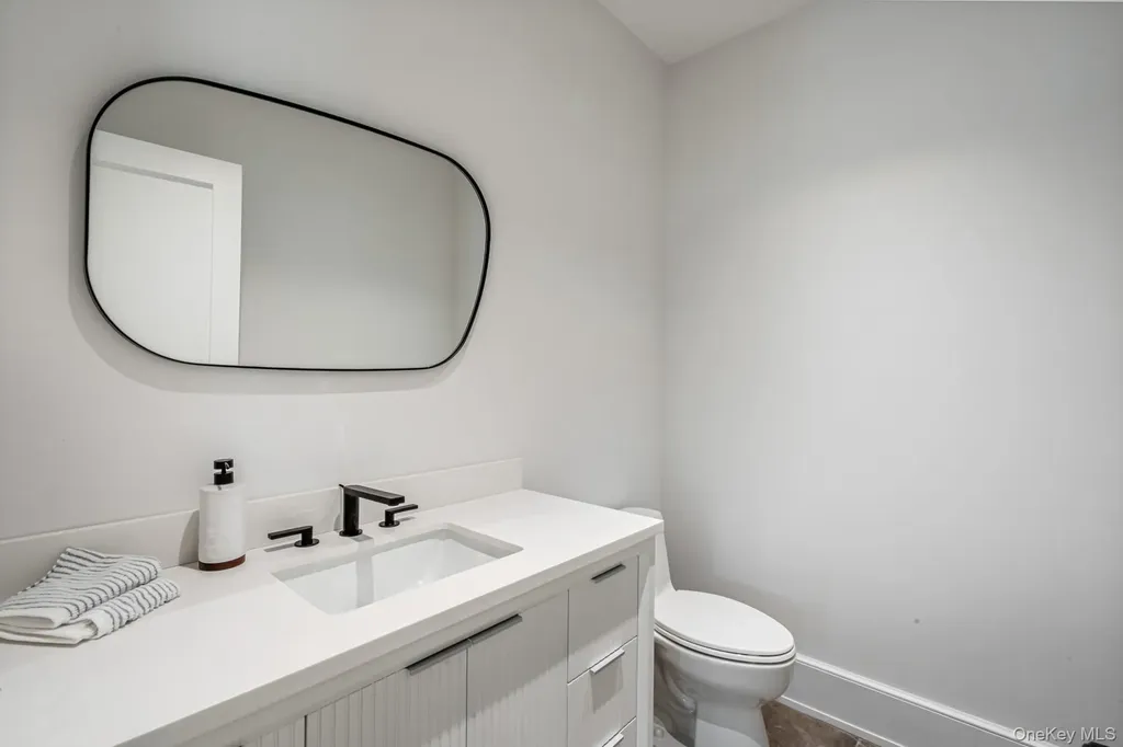 36 Jagger Lane Westhampton NY 11977