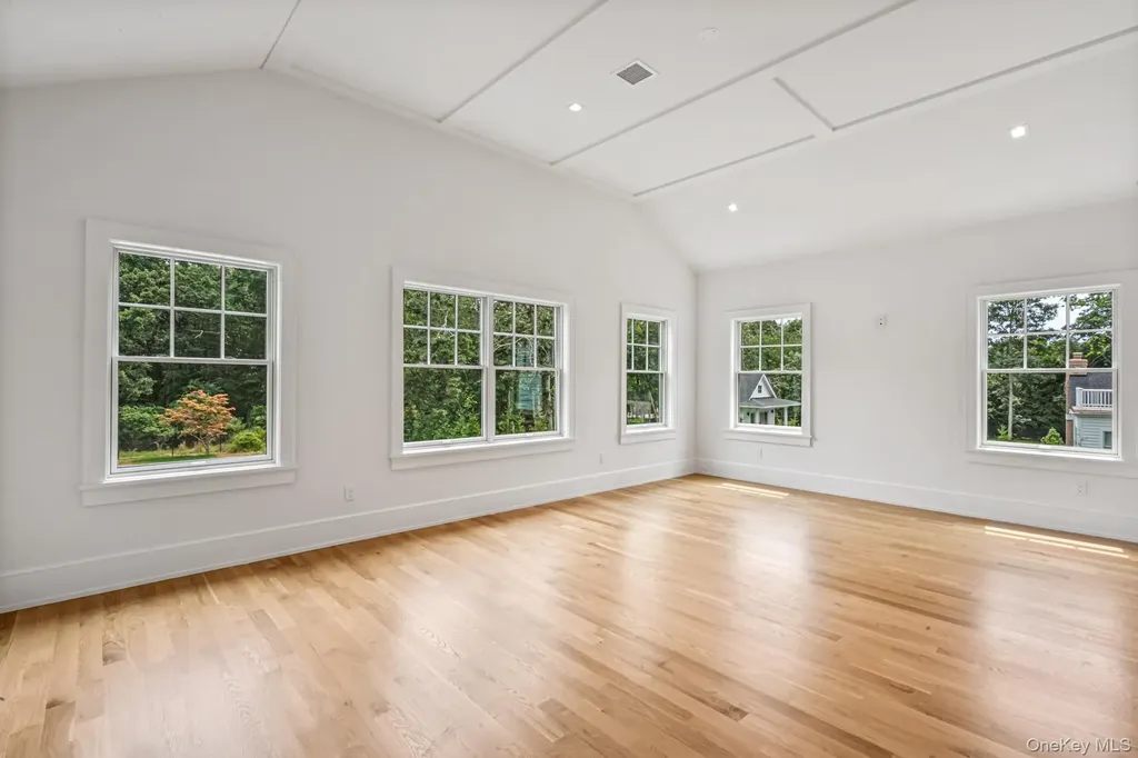 36 Jagger Lane Westhampton NY 11977