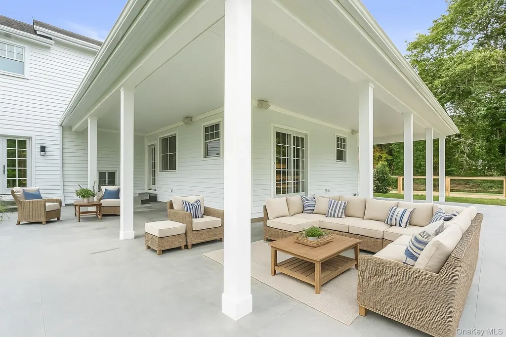 36 Jagger Lane Westhampton NY 11977