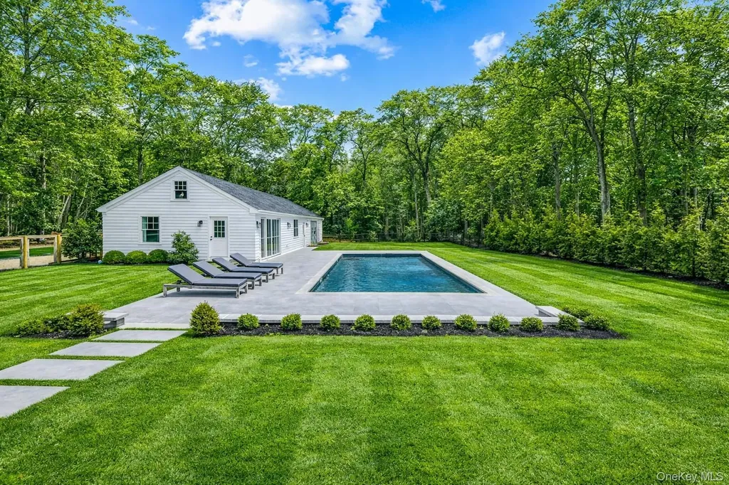 36 Jagger Lane Westhampton NY 11977