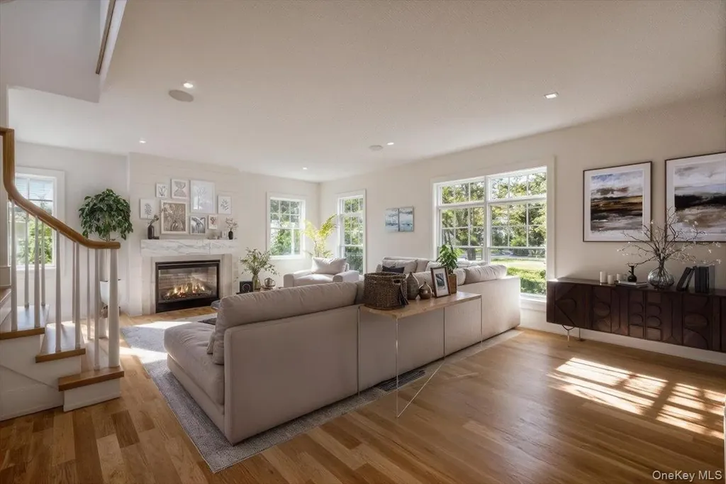 36 Jagger Lane Westhampton NY 11977