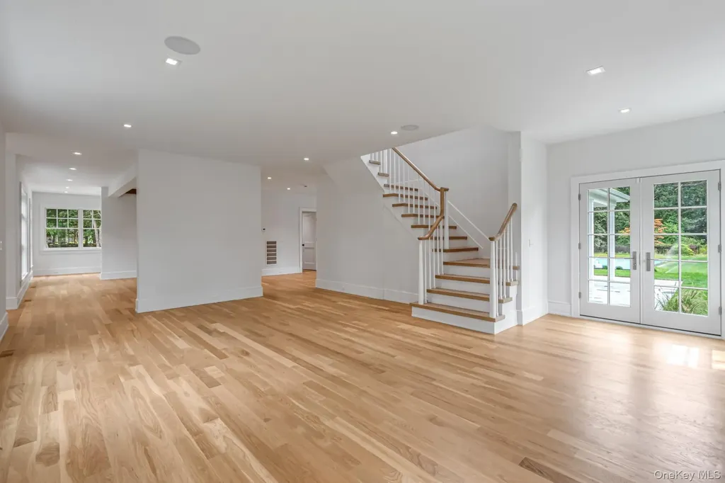 36 Jagger Lane Westhampton NY 11977