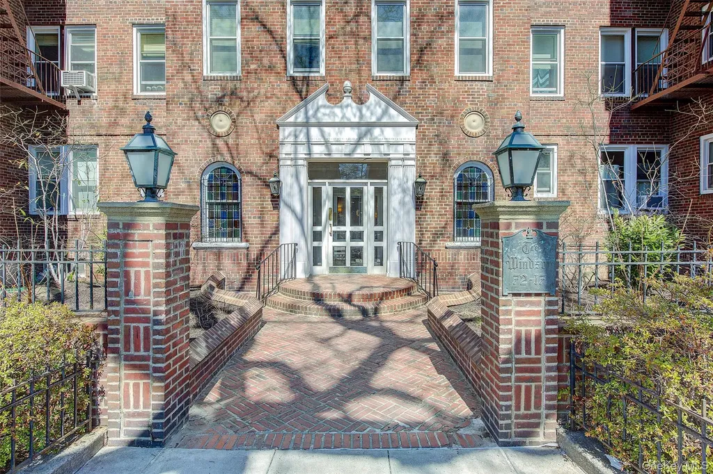 72-17 34th Avenue Jackson Heights NY 11372