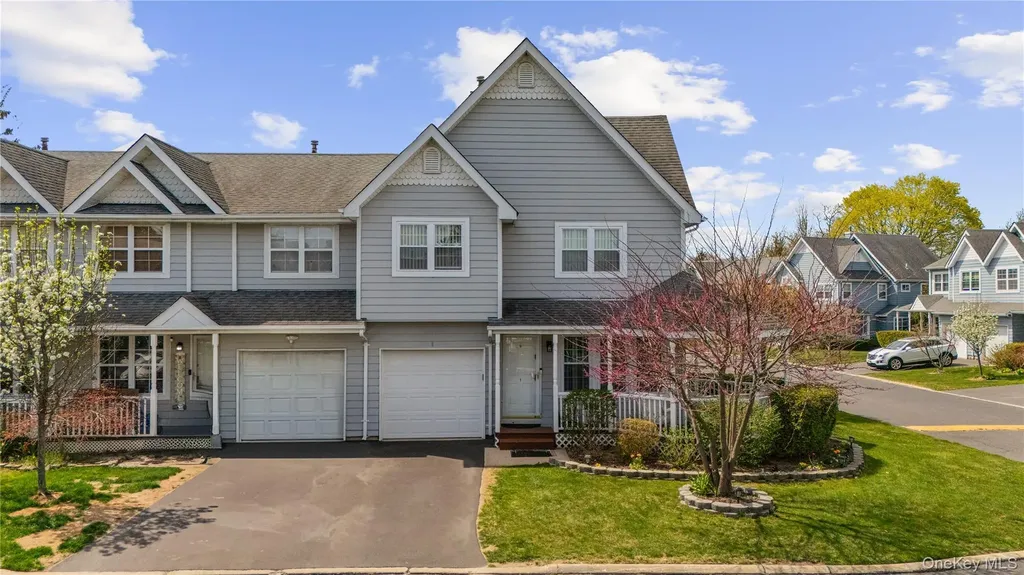 1 Clubhouse Circle Central Islip NY 11722