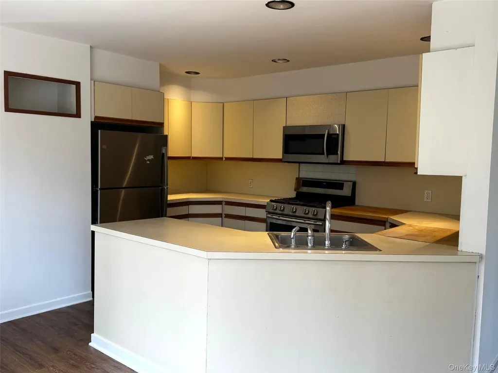 2581 Roanoke Avenue Riverhead NY 11901