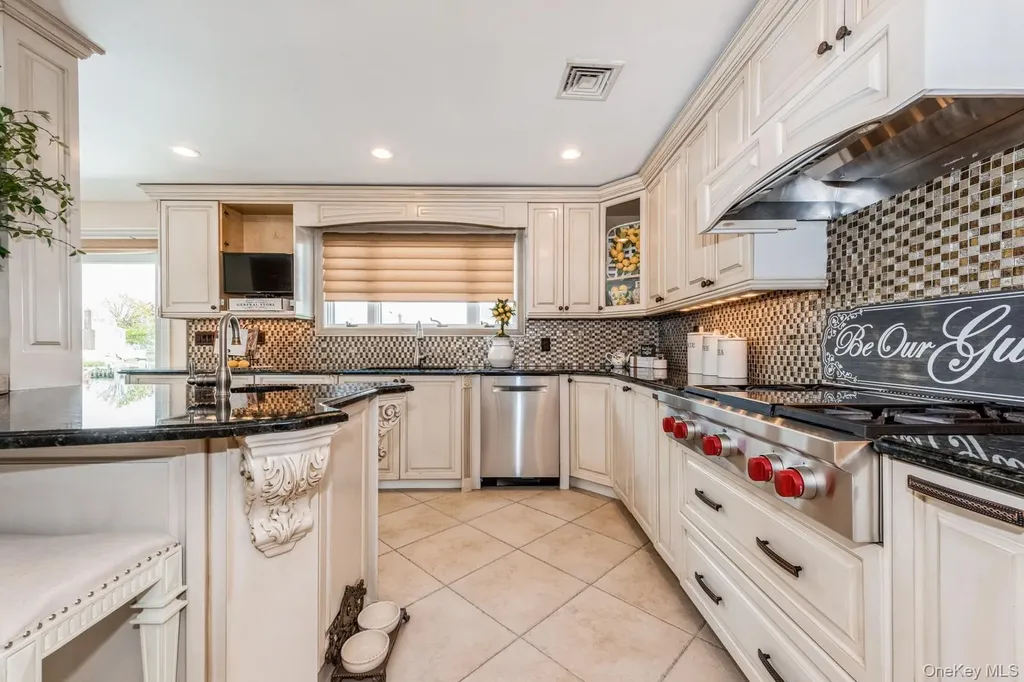 82 Division Avenue Massapequa NY 11758