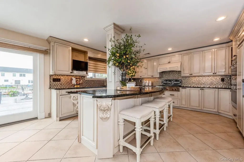 82 Division Avenue Massapequa NY 11758