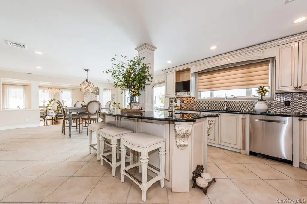 82 Division Avenue Massapequa NY 11758