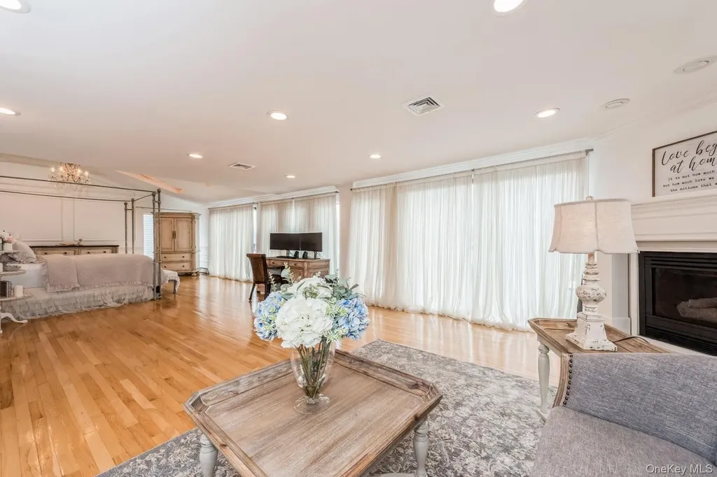 82 Division Avenue Massapequa NY 11758