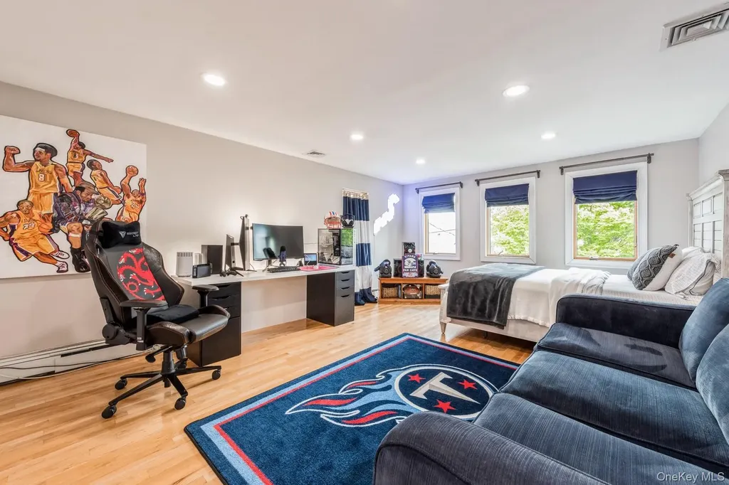 82 Division Avenue Massapequa NY 11758