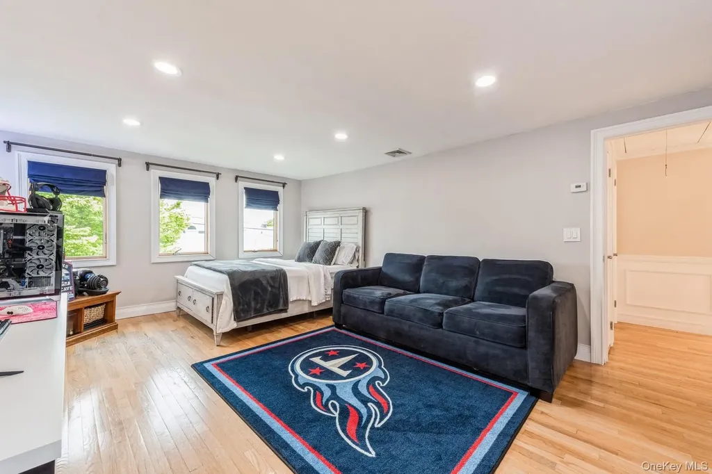 82 Division Avenue Massapequa NY 11758