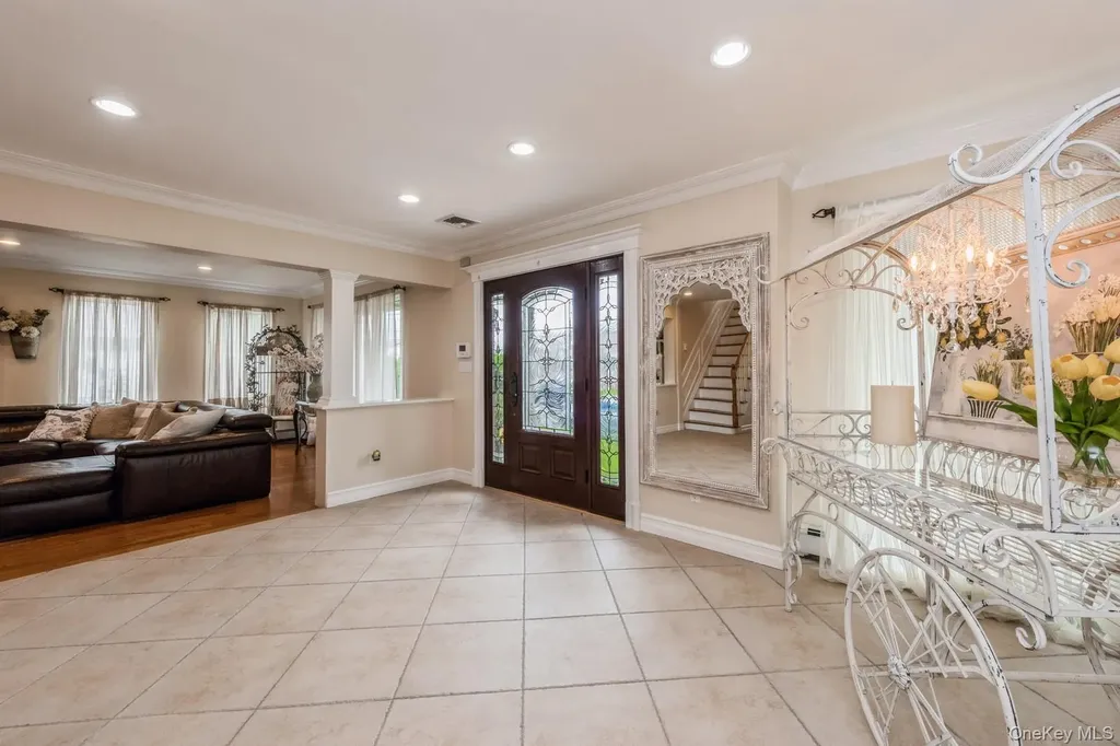 82 Division Avenue Massapequa NY 11758