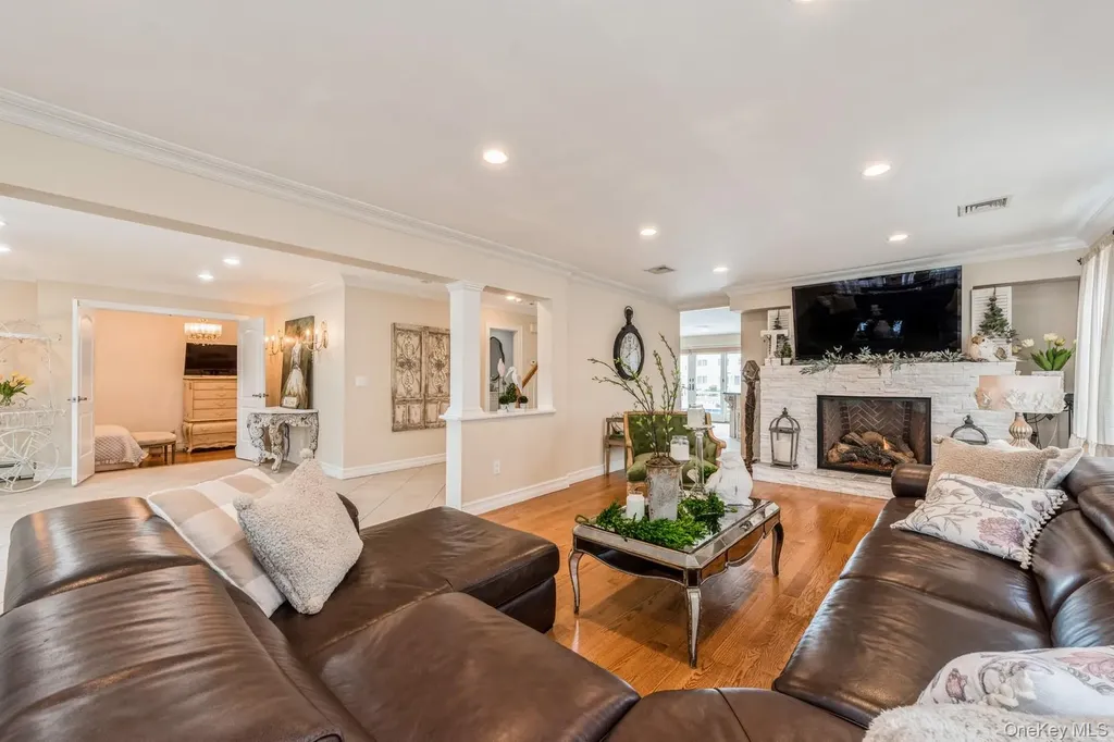 82 Division Avenue Massapequa NY 11758