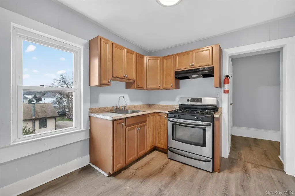 664-666 N Division Street Peekskill NY 10566