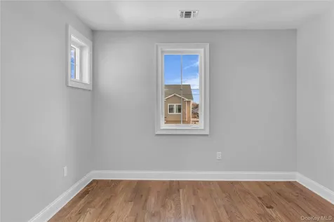 2437 Archer Street Seaford NY 11873
