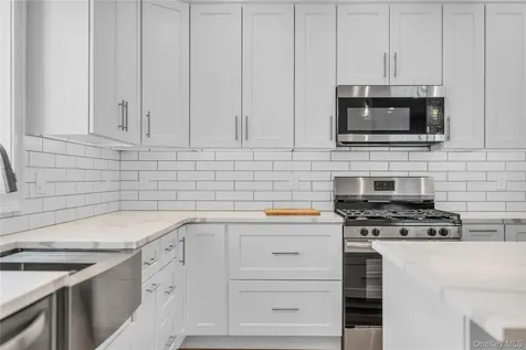 2437 Archer Street Seaford NY 11873