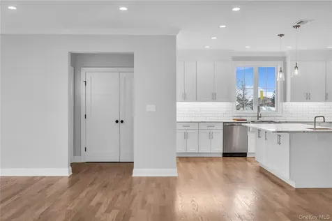 2437 Archer Street Seaford NY 11873