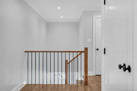2437 Archer Street Seaford NY 11873