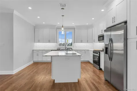 2437 Archer Street Seaford NY 11873
