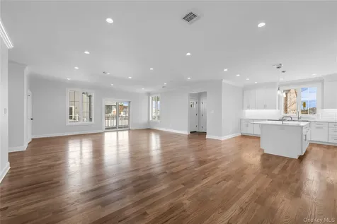 2437 Archer Street Seaford NY 11873