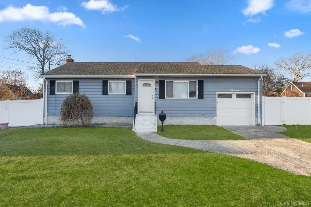 14 Platt Avenue West Babylon NY 11704