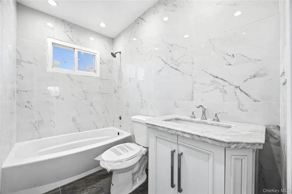 14 Platt Avenue West Babylon NY 11704