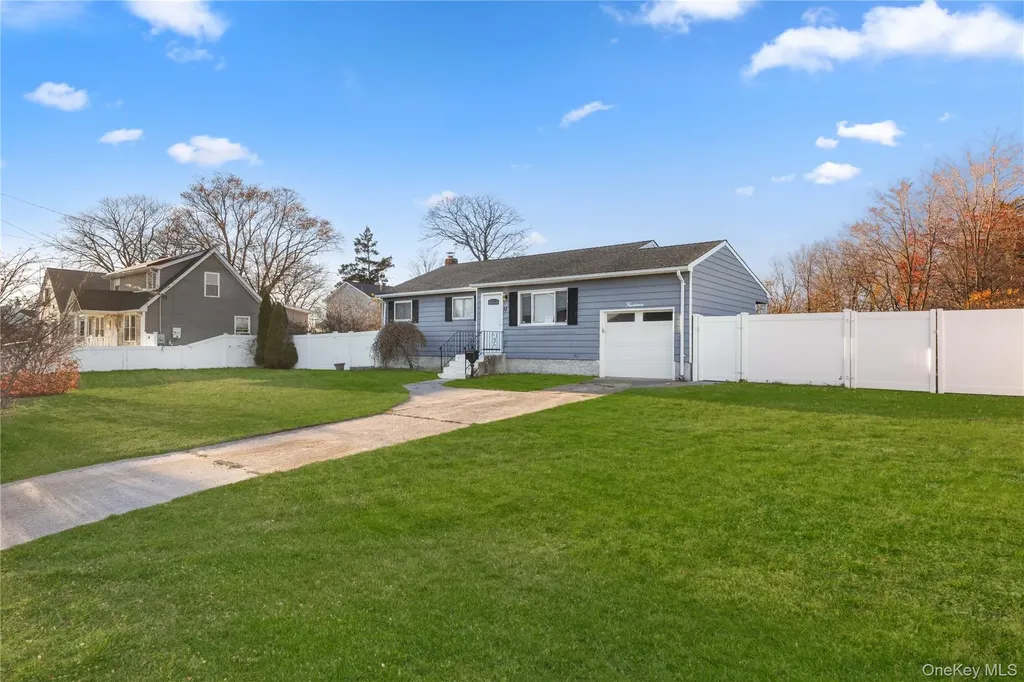 14 Platt Avenue West Babylon NY 11704
