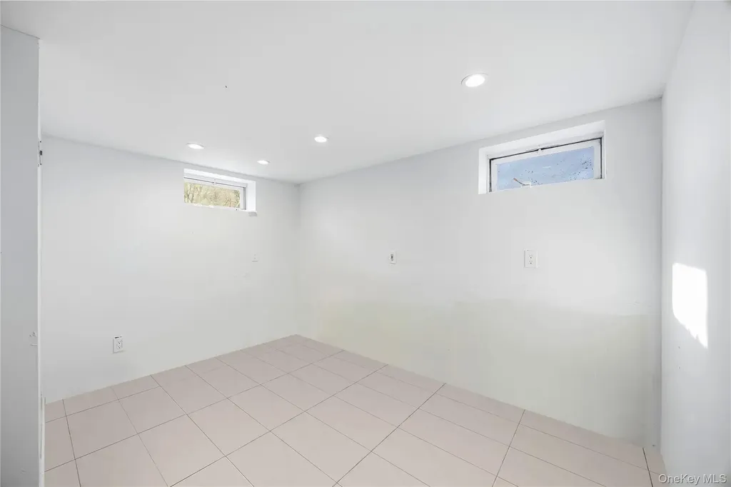 14 Platt Avenue West Babylon NY 11704