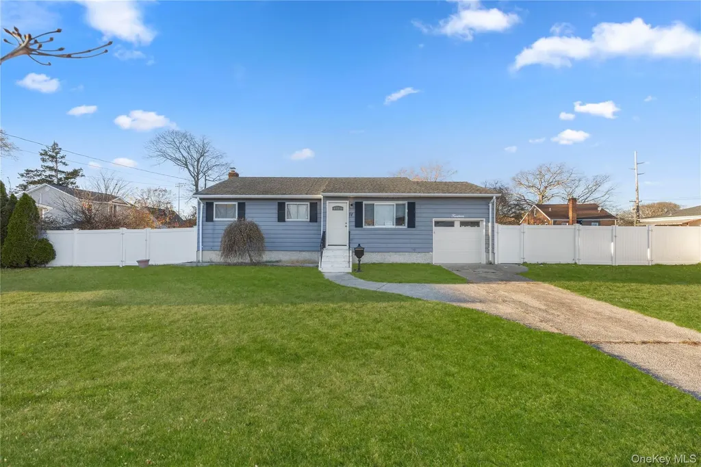 14 Platt Avenue West Babylon NY 11704