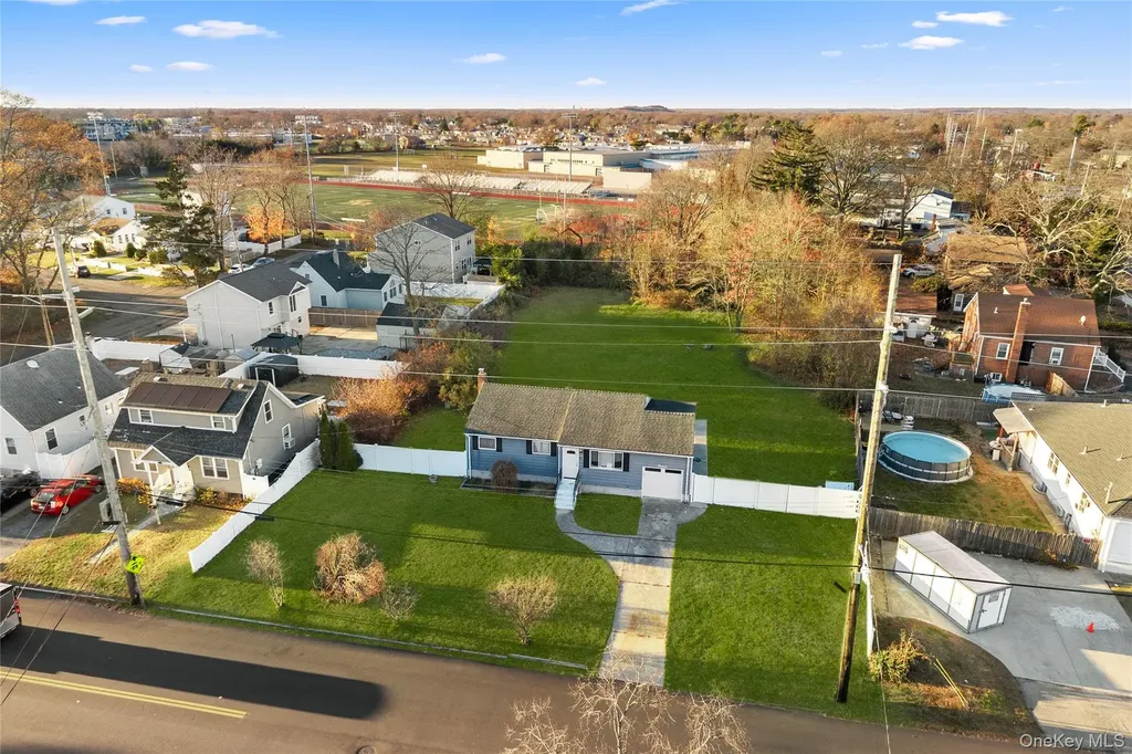 14 Platt Avenue West Babylon NY 11704