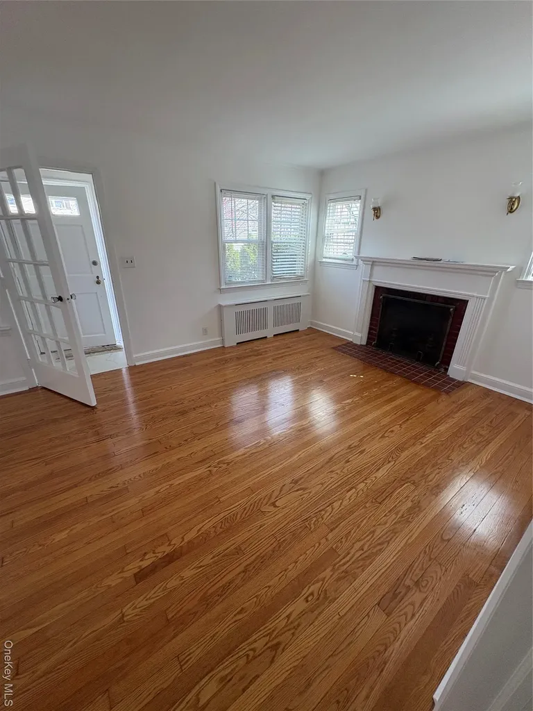 13 Parkview Place Malverne NY 11565