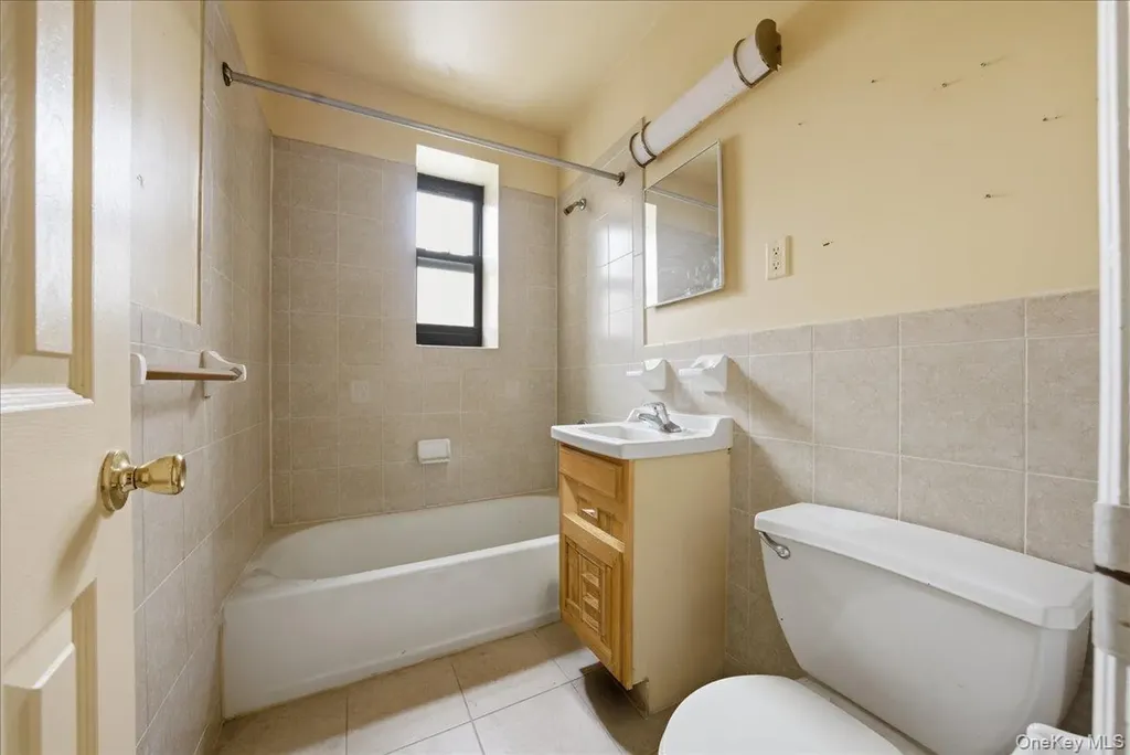 1715 Nelson Avenue Bronx NY 10453