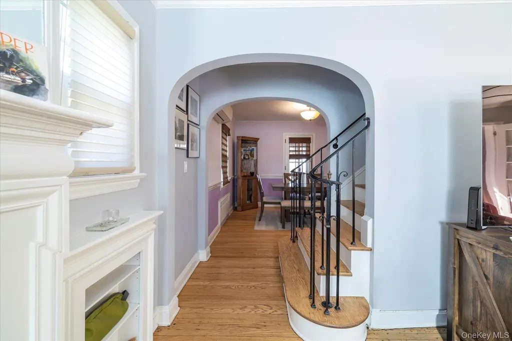 107 Acorn Way Malverne NY 11565