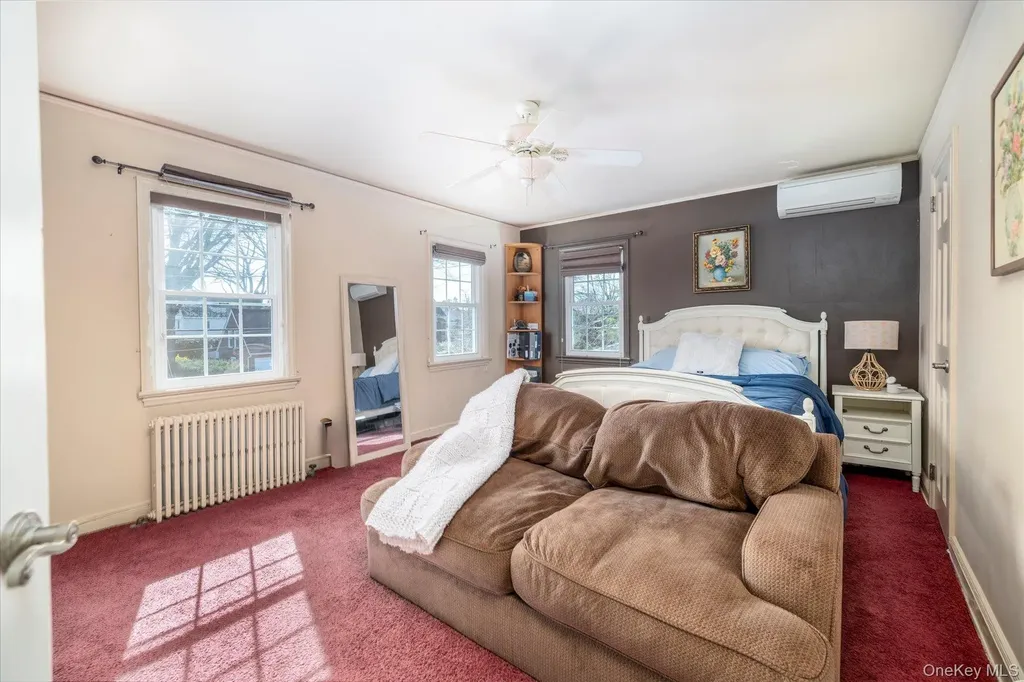 107 Acorn Way Malverne NY 11565