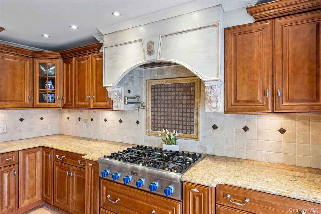 42 Irving Avenue North Babylon NY 11703