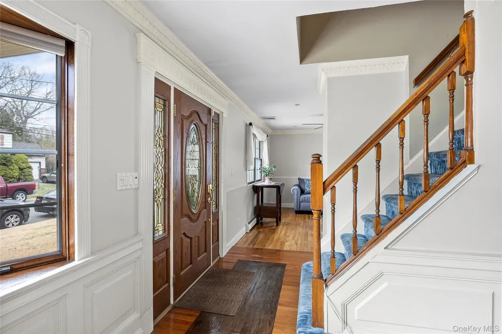 42 Irving Avenue North Babylon NY 11703