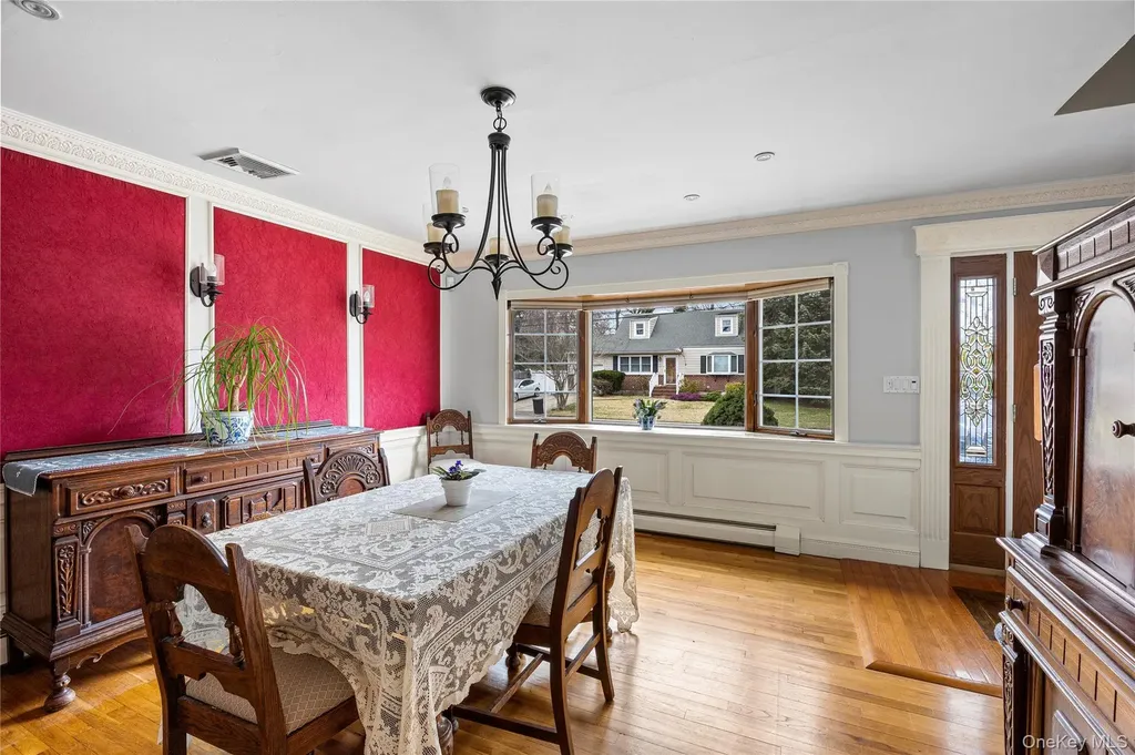 42 Irving Avenue North Babylon NY 11703