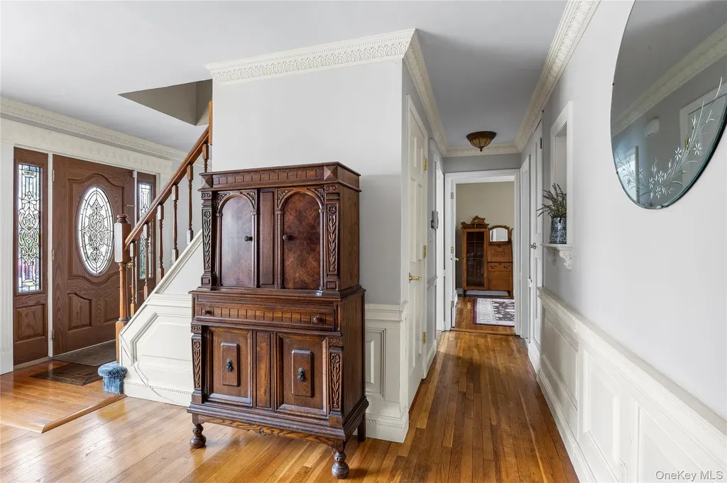 42 Irving Avenue North Babylon NY 11703