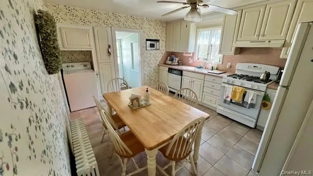4 Sandhage Drive Pearl River NY 10965