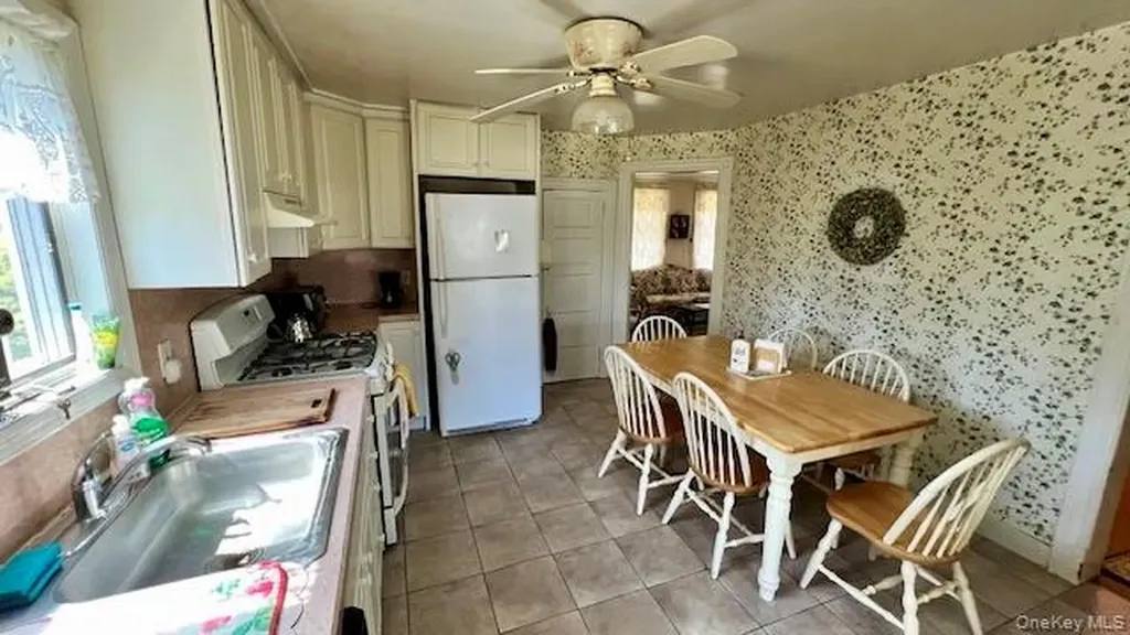 4 Sandhage Drive Pearl River NY 10965