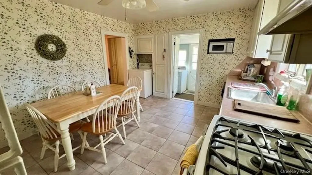 4 Sandhage Drive Pearl River NY 10965