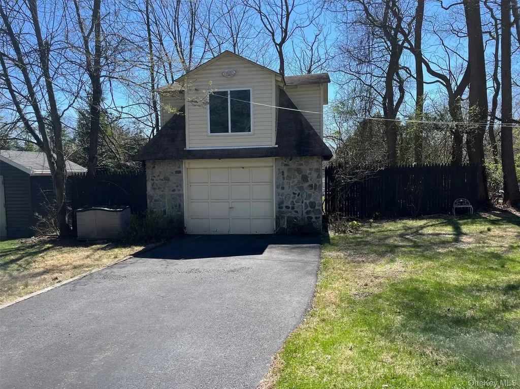 4 Sandhage Drive Pearl River NY 10965