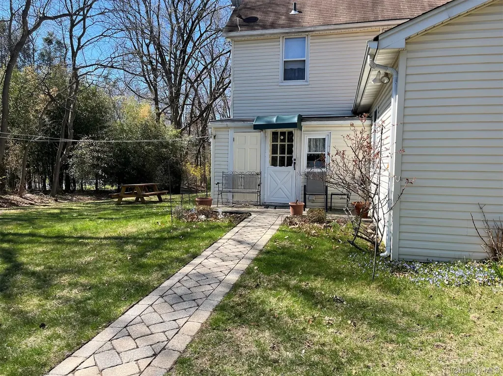 4 Sandhage Drive Pearl River NY 10965