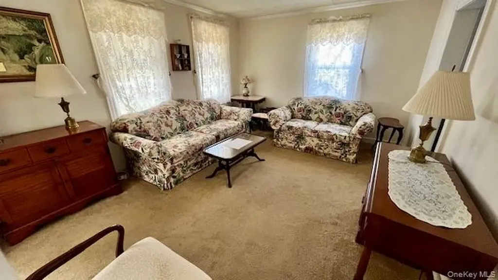4 Sandhage Drive Pearl River NY 10965