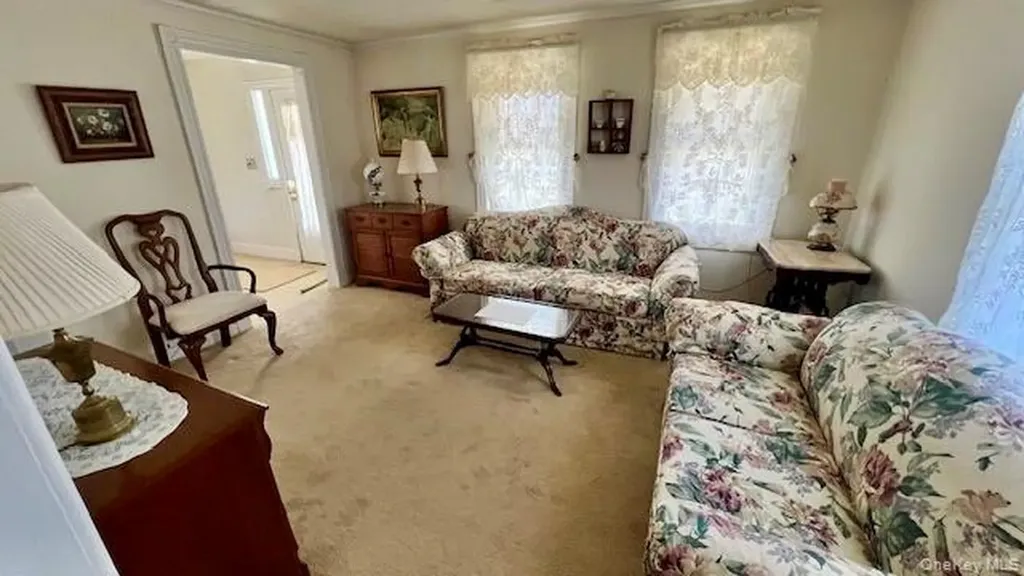 4 Sandhage Drive Pearl River NY 10965