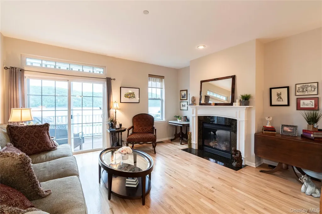 126 Hudson Pointe Drive Poughkeepsie NY 12601