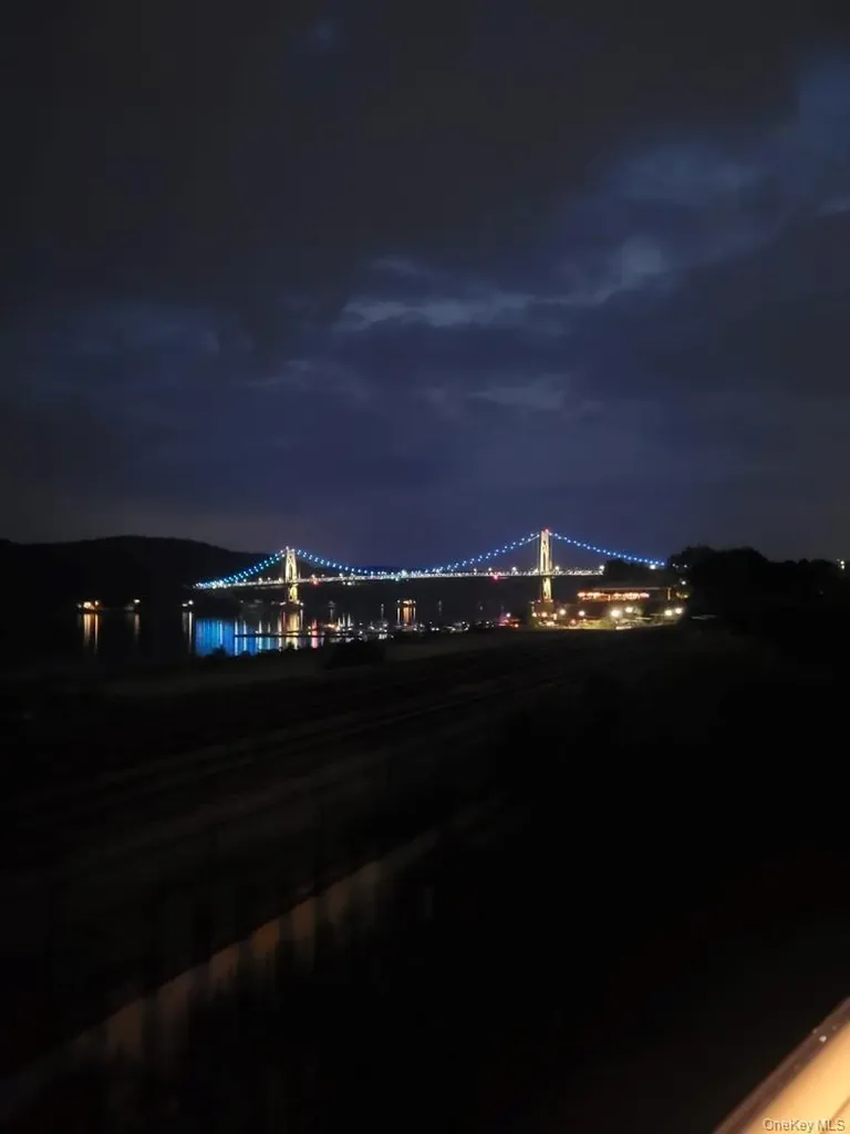 126 Hudson Pointe Drive Poughkeepsie NY 12601