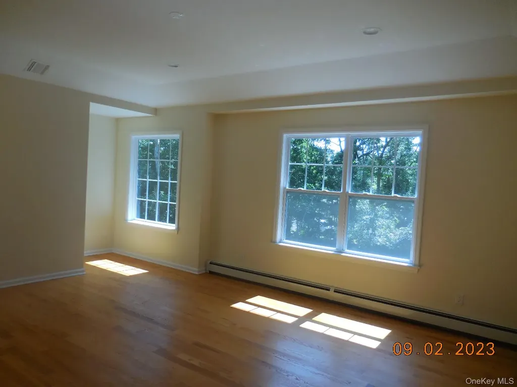 230 Expressway Drive N Medford NY 11763